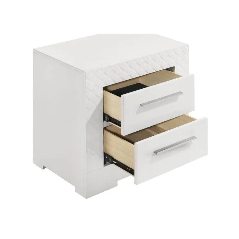 Brooklyn Queen Bedroom Set 4 Pcs